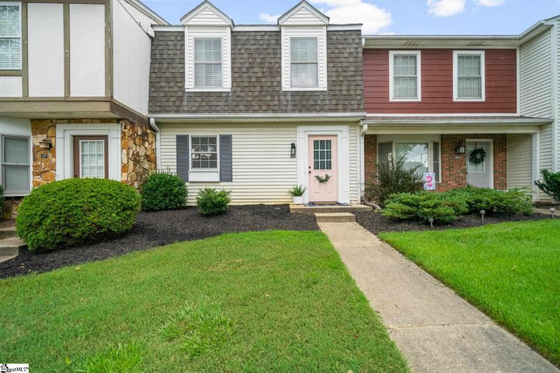 Property image 2 at 119 Shady Tree Drive, Taylors, SC 29687