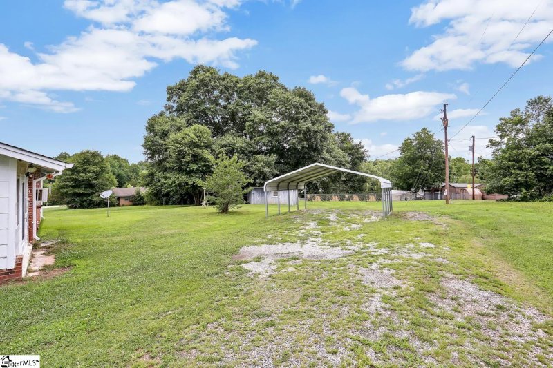 Property image 5 at 338 Lakeview Drive, Liberty, SC 29657-9128