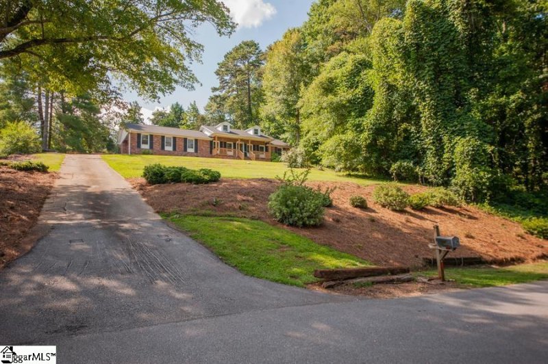332 Eastcliffe Way