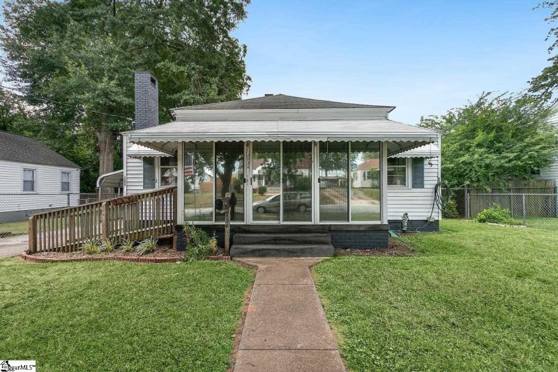 Property image 2 at 134 Phifer Drive, Spartanburg, SC 29303