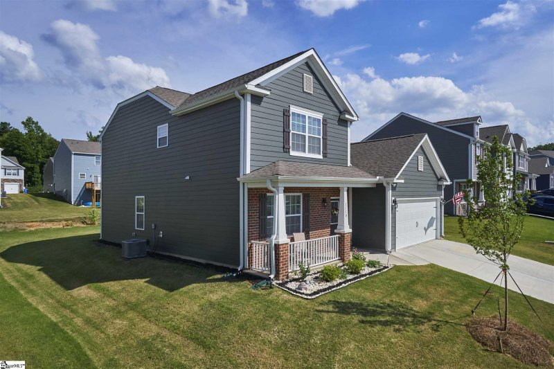 Property image 2 at 1118 Downing Bluff Drive, Simpsonville, SC 29681