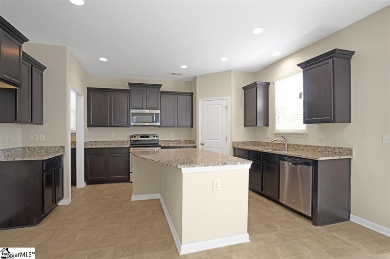 Property image 2 at 583 Goldstone Lane, Boiling Springs, SC 29316