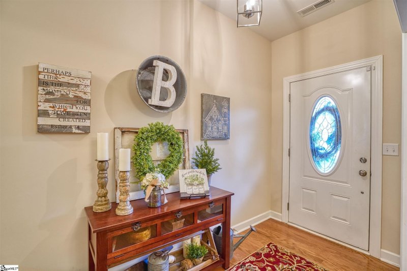 Property image 3 at 4 Calderwood Court, Greer, SC 29651