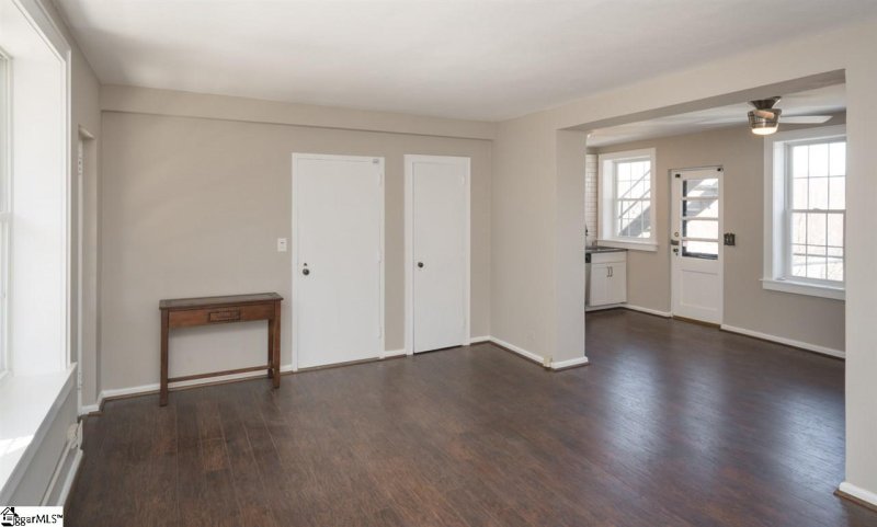 Property image 3 at 601 Cleveland 5D Street, Greenville, SC 29601