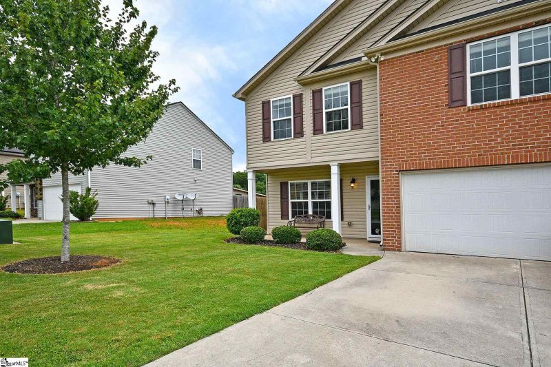 Property image 3 at 417 Perrysburg Lane, Moore, SC 29369