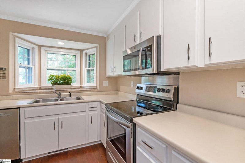 Property image 3 at 900 N Main Street, Greenville, SC 29609