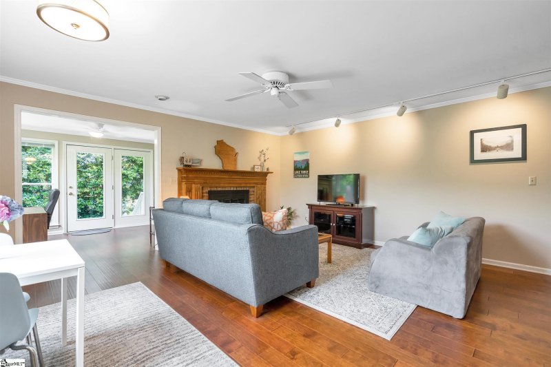 Property image 5 at 900 N Main Street, Greenville, SC 29609