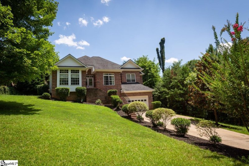 136 Club View Drive