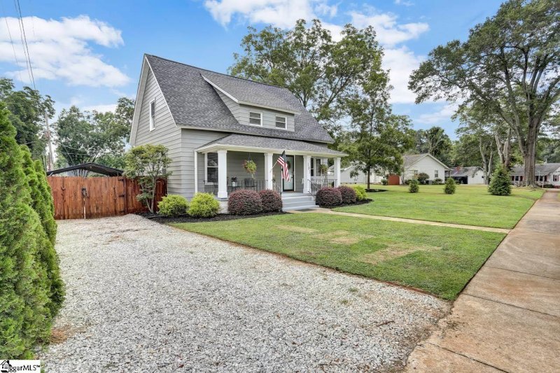 Property image 2 at 101 Bud Street, Greenville, SC 29617