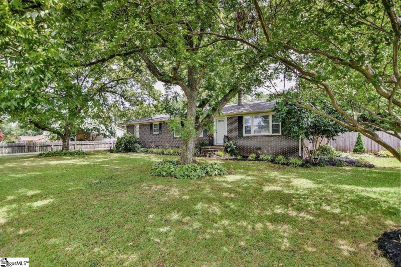 Property image 4 at 106 Buddy Avenue, Greer, SC 29651