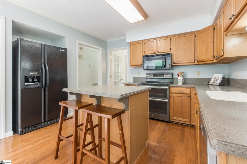 Property image 4 at 9 E Stablegate Road, Greenville, SC 29615