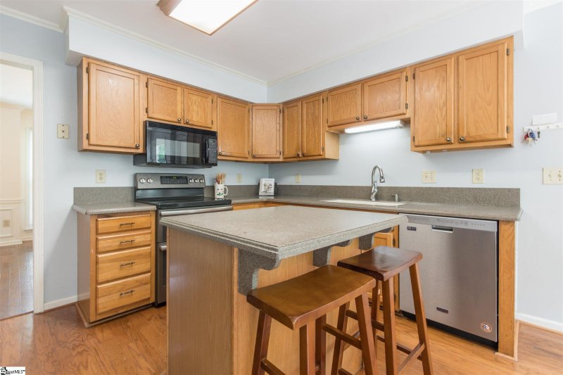 Property image 5 at 9 E Stablegate Road, Greenville, SC 29615