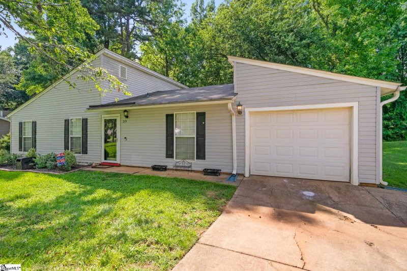 Property image 3 at 39 Charlwood Avenue, Piedmont, SC 29673