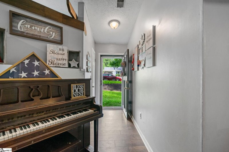 Property image 4 at 39 Charlwood Avenue, Piedmont, SC 29673