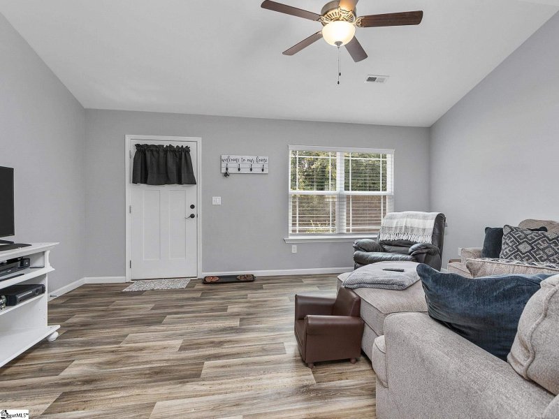 Property image 5 at 65 Pine Drive, Taylors, SC 29687