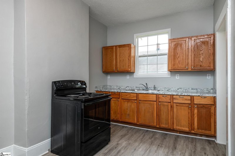 Property image 4 at 4 Mosher Street, Greenville, SC 29609