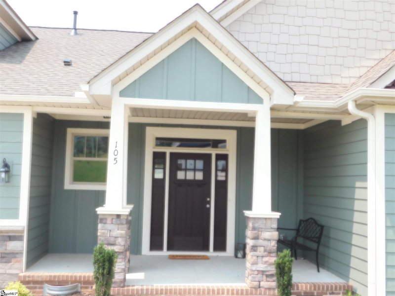 Property image 2 at 105 Ridgefield Lane, Greer, SC 29651