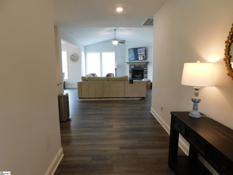 Property image 3 at 105 Ridgefield Lane, Greer, SC 29651