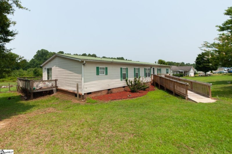 Property image 3 at 135 Stillwater Drive, Greenville, SC 29611