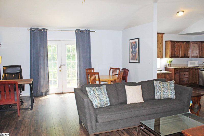 Property image 4 at 301 Parkston Avenue, Greenville, SC 29605