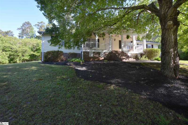 320 Eastcliffe Way
