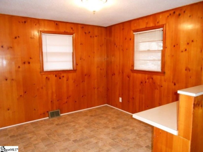 Property image 5 at 111 N Wingate Road, Greenville, SC 29605