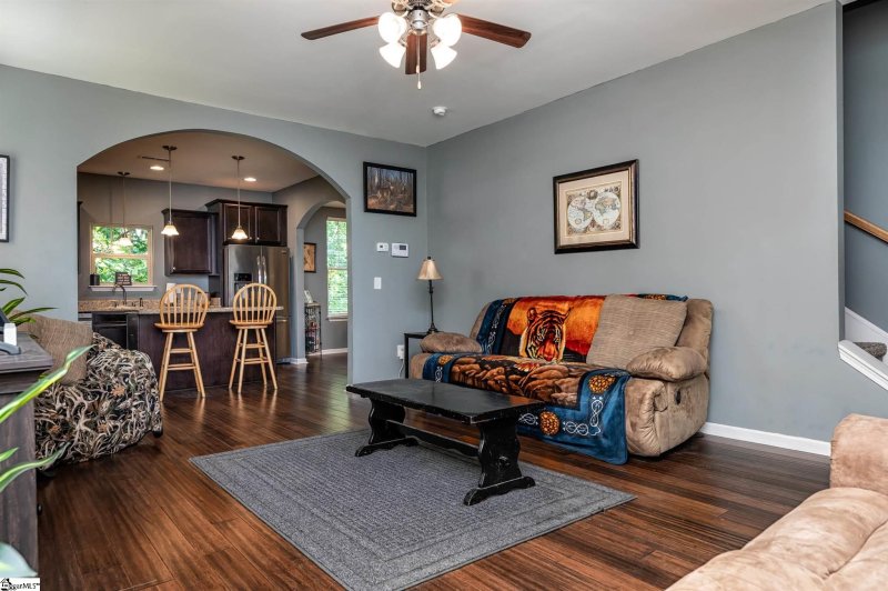 Property image 4 at 121 Cascade Drive, Greer, SC 29651