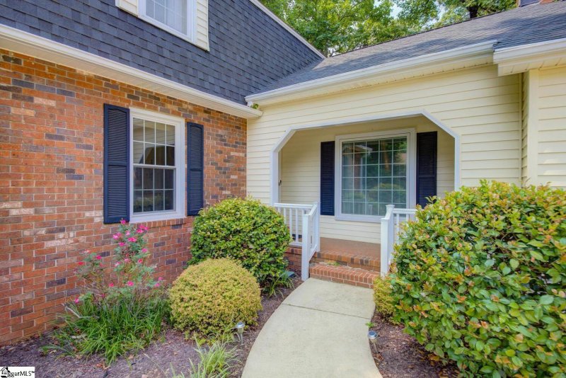 Property image 3 at 208 Stonehedge Drive, Greenville, SC 29615