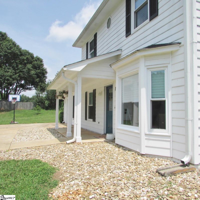 Property image 3 at 113 Wickersham Drive, Simpsonville, SC 29681