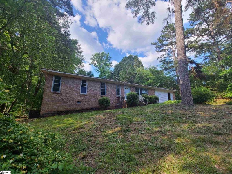 Property image 2 at 20 Birchbark Drive, Greenville, SC 29611