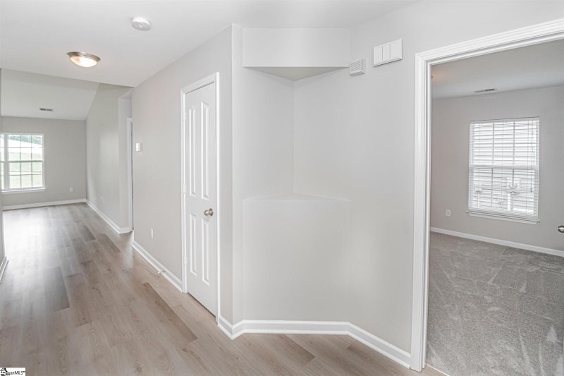 Property image 2 at 104 Becket Court, Greenville, SC 29605