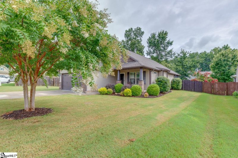 Property image 3 at 304 Sedgebrook Drive, Simpsonville, SC 29681