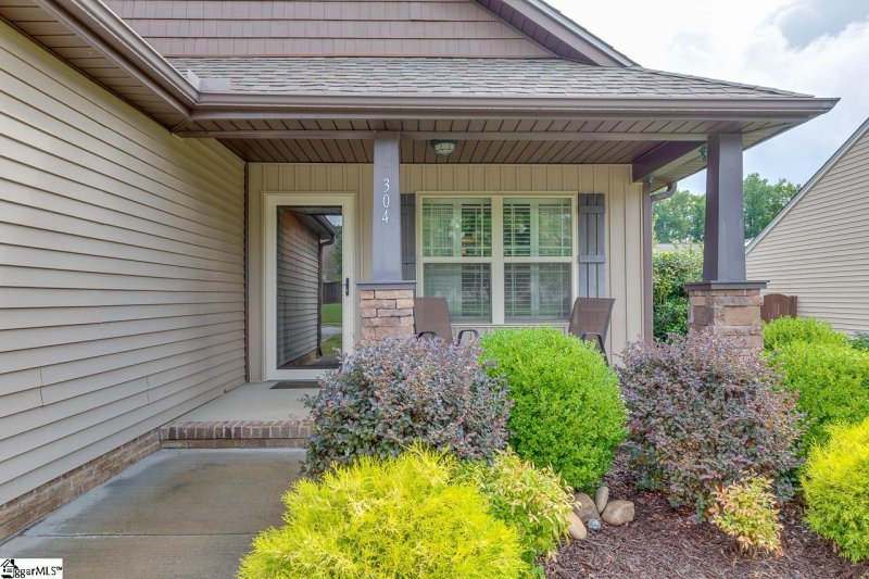 Property image 4 at 304 Sedgebrook Drive, Simpsonville, SC 29681