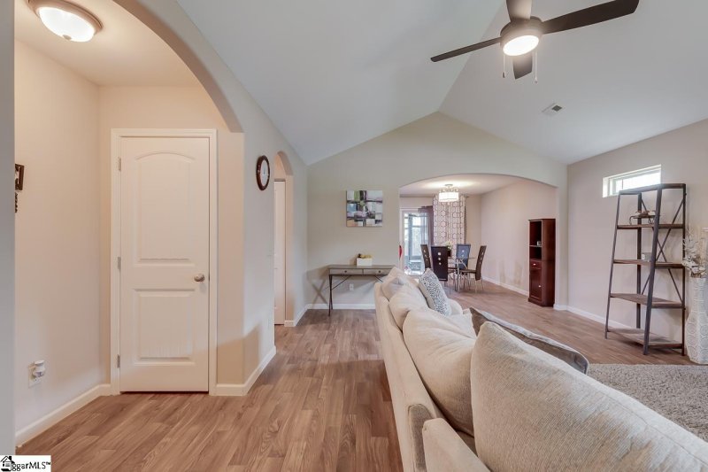 Property image 5 at 304 Sedgebrook Drive, Simpsonville, SC 29681