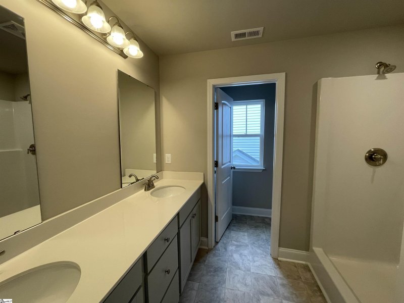 Property image 5 at 215 Rosewood Circle, Duncan, SC 29334