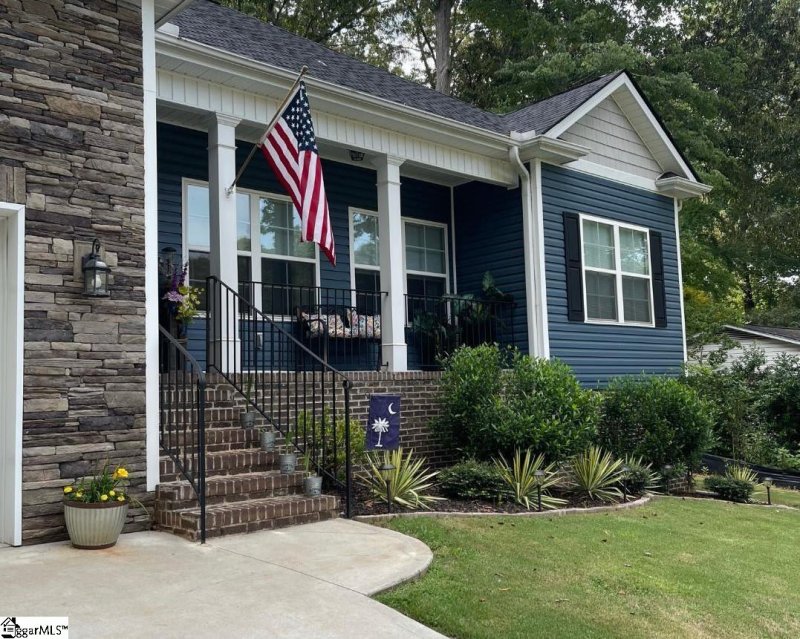 Property image 2 at 108 McArthur Street, Easley, SC 29642