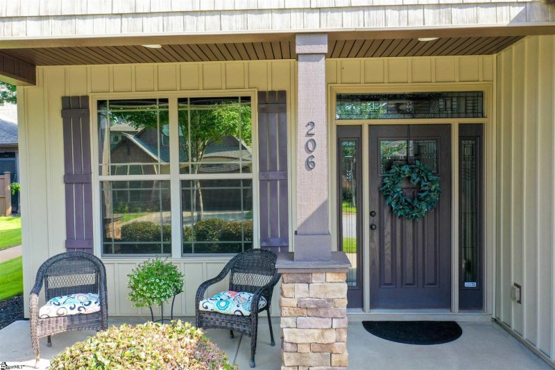 Property image 3 of 206 Ashler Drive in Greystone Cottages, Greer, SC 29650