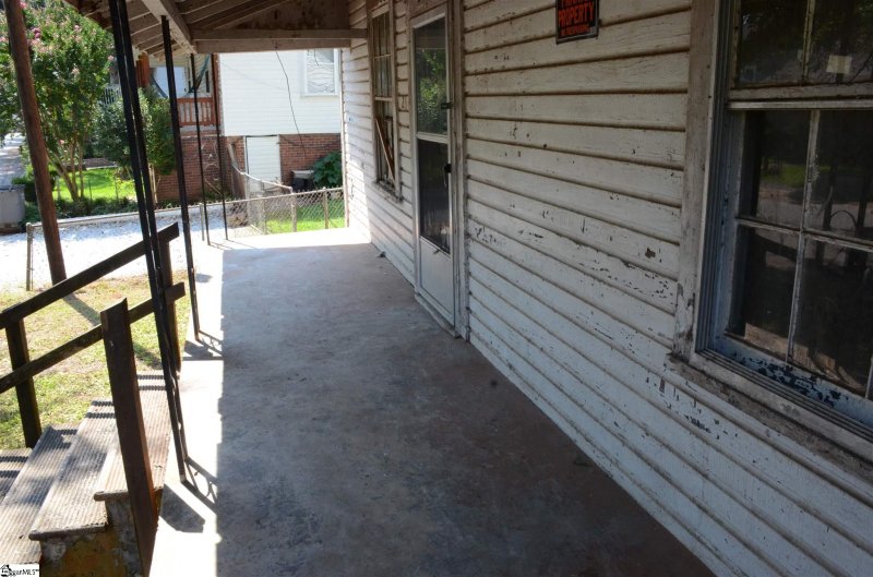 Property image 3 at 23 Ross Street, Greenville, SC 29611