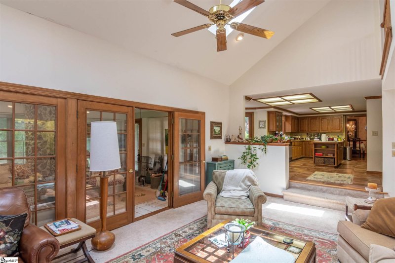 Property image 4 at 105 Nightingale Lane, Greenville, SC 29607