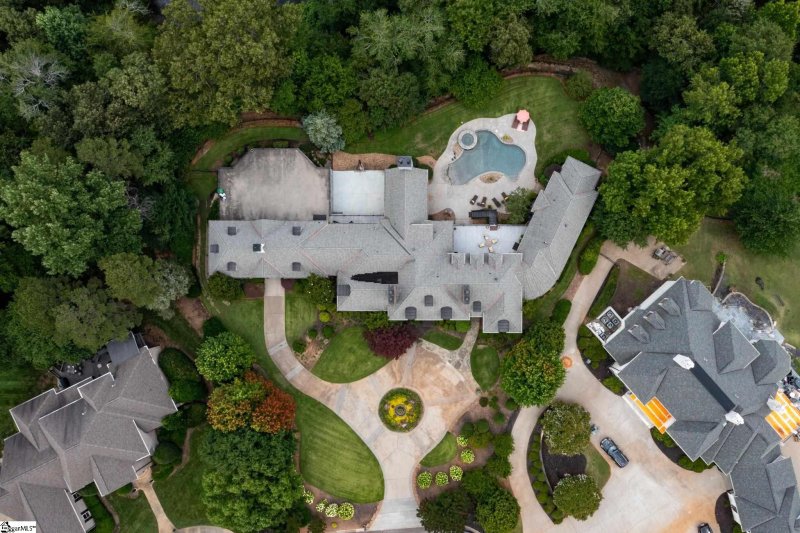 Property image 2 at 19 Greenlee Hill Court, Greenville, SC 29615