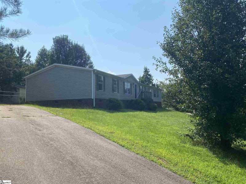 Property image 3 at 117 Sweetbud Court, Easley, SC 29640