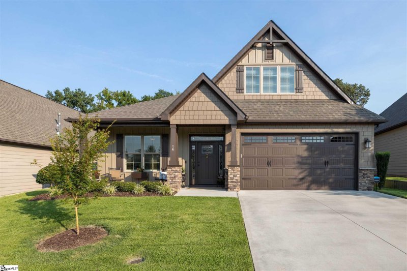 Property image 2 at 16 Vinton Drive, Greer, SC 29651