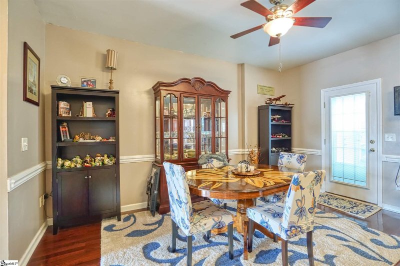 Property image 5 at 180 Spring Crossing Circle, Greer, SC 29650