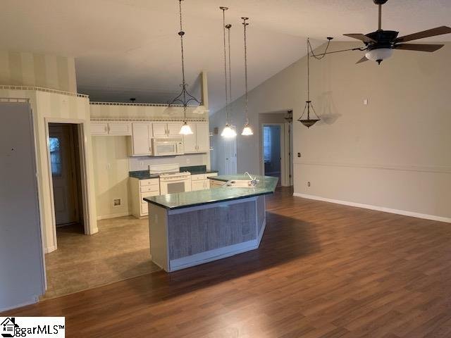 Property image 2 at 305 Crescentwood Court, Taylors, SC 29687