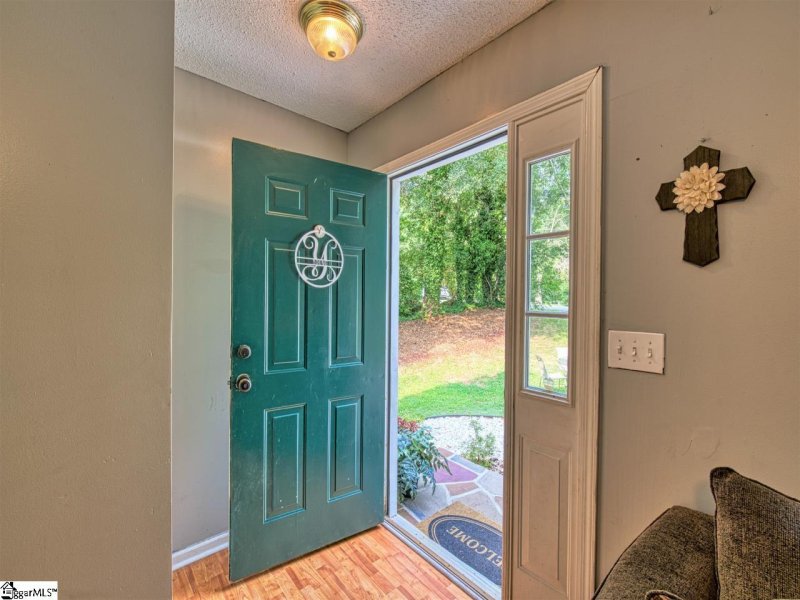 Property image 3 at 5 Earline Drive, Taylors, SC 29687