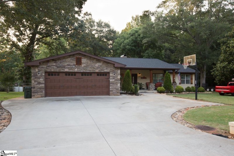 300 Bent Creek Drive