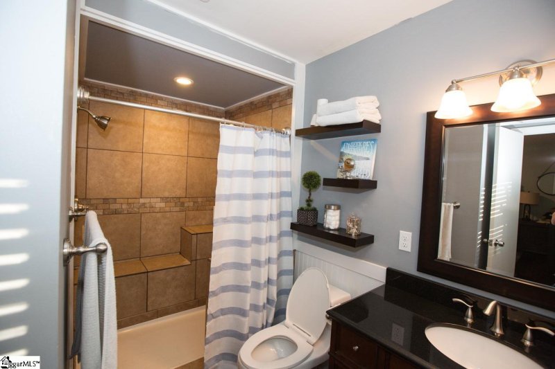 Property image 3 at 300 Bent Creek Drive, Greer, SC 29650