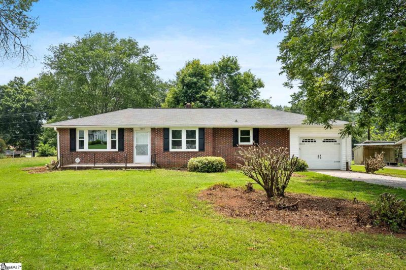 Property image 3 at 1000 Bolt Drive, Anderson, SC 29621