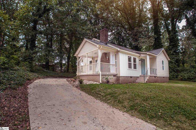 Property image 2 at 13 Tindal Road, Greenville, SC 29617