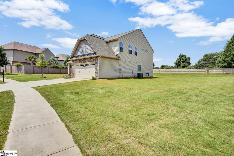 Property image 3 at 205 William Seth Court, Simpsonville, SC 29681